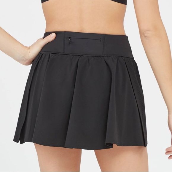 SPANX Dresses & Skirts - Spanx The Get Moving Skort Black 14”